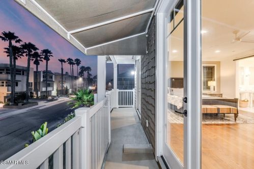 820 Mandalay Bch Rd, Oxnard CA 93035-1078 exterior