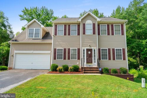 6914 Violet Dr, Fredericksburg, VA 22407-6292