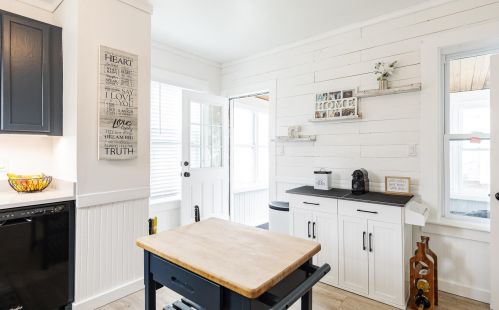 27 Barker St, Keene NH  03431-2402 exterior