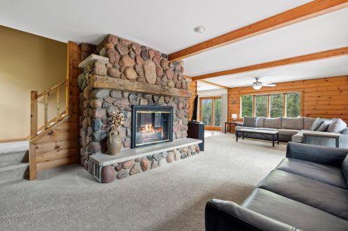 4869 Riverview Dr, Hubertus WI  53033-9777 exterior