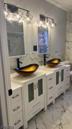 14 Ironwood Way, West Paterson NJ  07424-2019 exterior