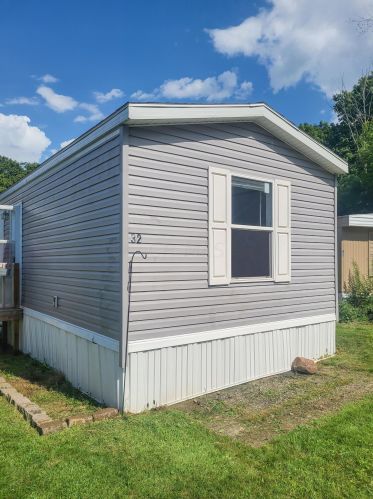 7913 National Rd, Pataskala, OH 43062-8153
