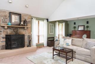 2005 Merle Ln, Knoxville, TN 37931-4533