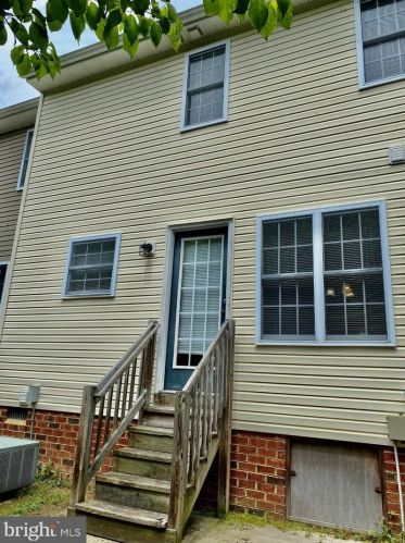 1120 Settlers Landing Dr, Tappahannock, VA 22560-5071