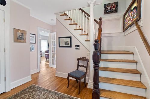 3 Riverside Pl, Gales Ferry CT  06335-1442 exterior