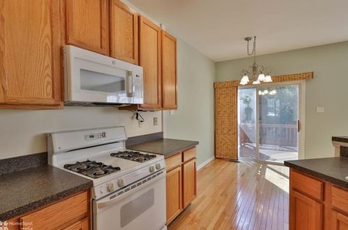 8149 Cross Creek Cir, Breinigsville PA  18031-1330 exterior