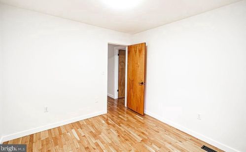 415 Liberty St, Charles Town WV  25414-1827 exterior