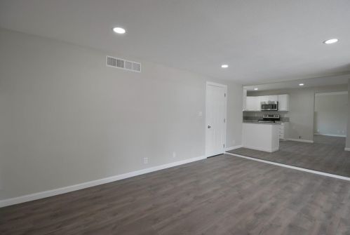 2020 Tokay Ave, Turlock CA  95380-4345 exterior