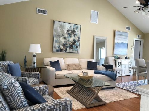 1521 Jamaica Ct, Marco Island, FL 34145-4045