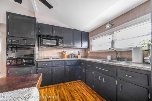 1412 Tamiami Rd, Lacey NJ  08731-5038 exterior