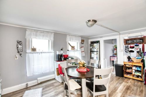 8 Jetland Pl, Bridgeport CT  06605-3318 exterior