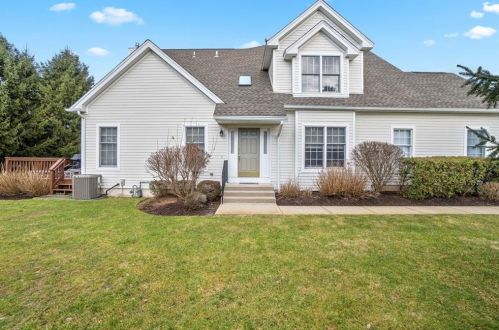 20 Deep Meadow Ln, Warwick RI  02818-2067 exterior