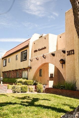 31732 Ridge Route Rd, Santa Clarita, CA 91384-3302