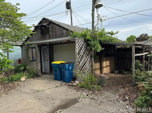 226 Jefferson Blvd, Mishawaka IN  46545-0056 exterior