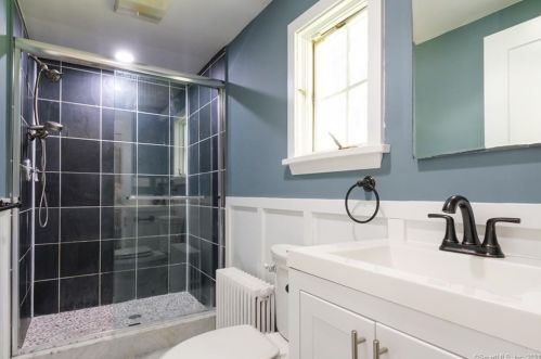 83 Maltbie Ave, Stamford CT  06902-1109 exterior