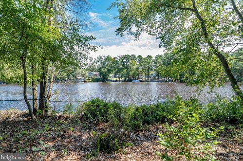 142 Split Rock Rd, Browns Mills NJ  08015-6542 exterior