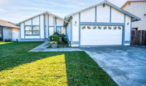 481 Sherry Dr, Ukiah, CA 95482-3392