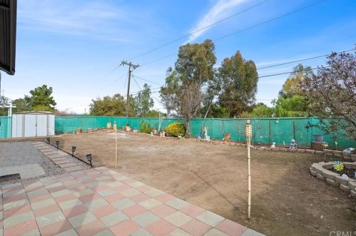 33278 Hidden Holw Dr, Wildomar CA exterior