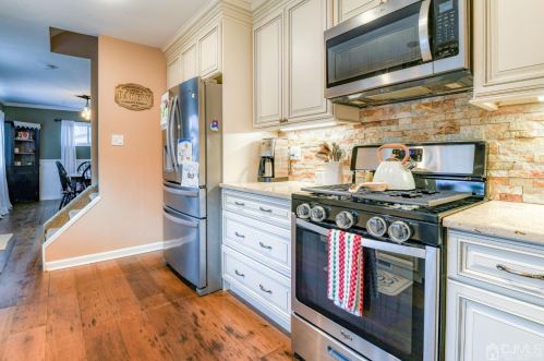 12 Nicholas Dr, Old Bridge NJ  08857-1558 exterior