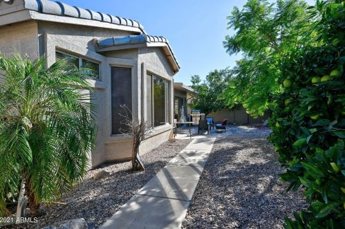 4343 Walnut Rd, Gilbert AZ 85298-8317 exterior