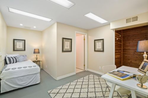 555 Hawthorne Ave, San Bruno CA  94066-4130 exterior