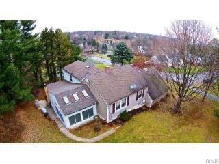20 Devon Dr, Easton, PA 18045-2502