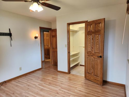 4049 Maple Grove Dr, Hubertus WI  53033-9716 exterior