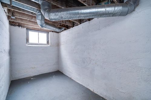 5650 Colerain Ave, Cincinnati, OH 45239-6746