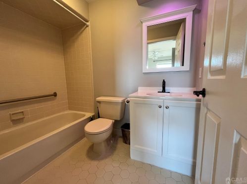 17 Lear Ct, East Brunswick NJ  08816-1863 exterior