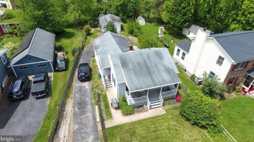 20 Loudoun St, Lovettsville VA  20180-8510 exterior