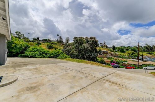 6640 Wunderlin Ave, San Diego, CA 92114-2940