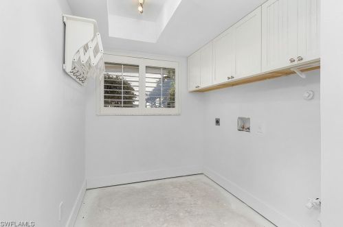 1224 Kittiwake Cir, Sanibel FL  33957-3608 exterior