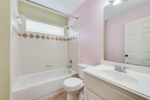 3604 Leanne Dr, Lewisville TX  75022-0962 exterior