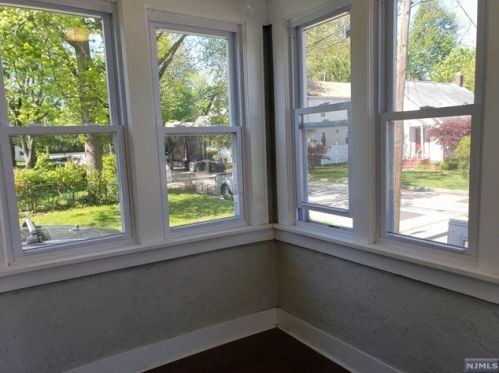 1109 Congress Ave, Teaneck NJ  07666-5704 exterior