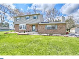 52 Springhouse Ln, Pottstown, PA 19465-8044