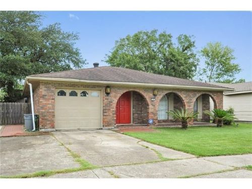 226 Vermillion Dr, Gretna, LA 70056-7325