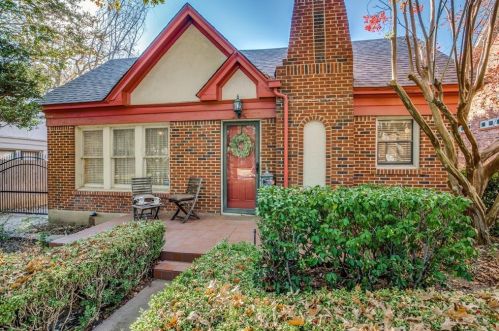 2208 Carleton Ave, Fort Worth, TX 76107-4264