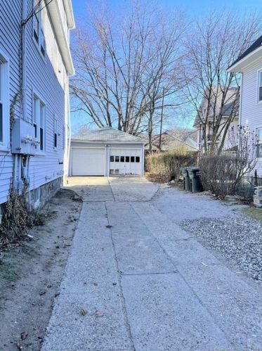 2378 Main St, Bridgeport, CT 06606-5339