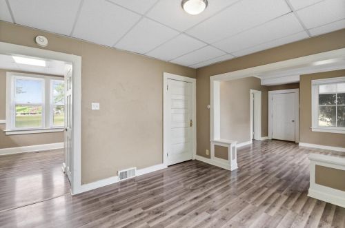 1019 Velp Ave, Green Bay, WI 54303-3853