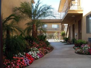 9554 Telegraph Rd, Downey CA  90240-2475 exterior