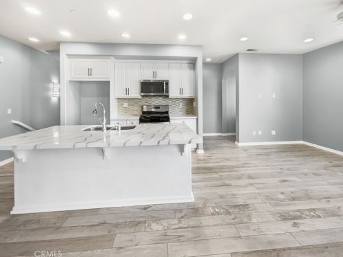 31889 Calle Luz, Temecula CA  92592-3930 exterior