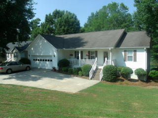 111 Overlook Dr, Greenwood, SC 29649-8503