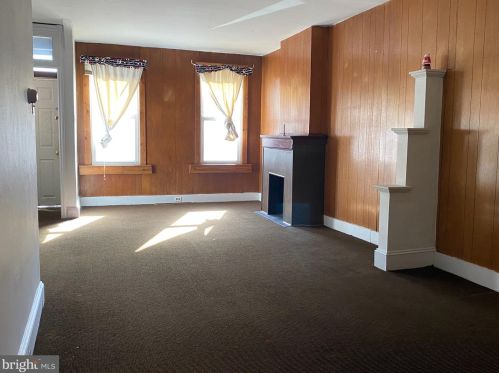 231 Spruce St, Norristown, PA 19401-3837