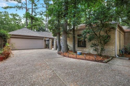 3211 Sunny Knoll Ct, Humble, TX 77339-3636