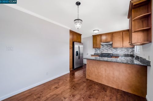 9003 B St, Oakland CA 94603-1435 exterior