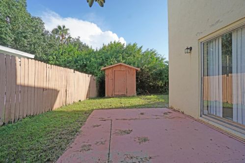 1707 Azalea Ct, Oldsmar, FL 34677-2700