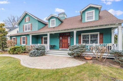12 Farm Ln, Matinecock, NY 11560-2301
