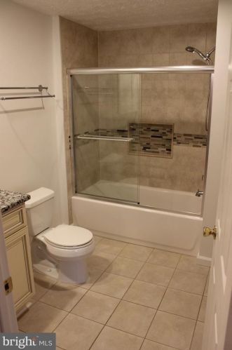 8382 Fern Leaf Ct, Springfield VA  22153-3866 exterior