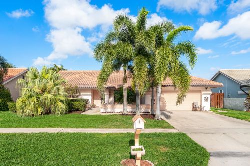 9285 Laurel Green Dr, Boynton Beach, FL 33437-3345