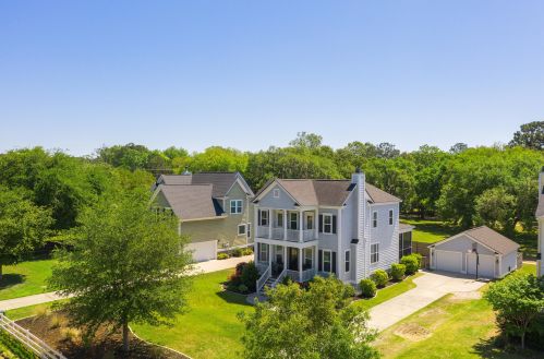 2973 Bluff Ln, Mount Pleasant SC  29466-8917 exterior